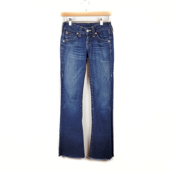 True Religion Becky Straight Raw Hem Jean Size 25 - Picture 1 of 7